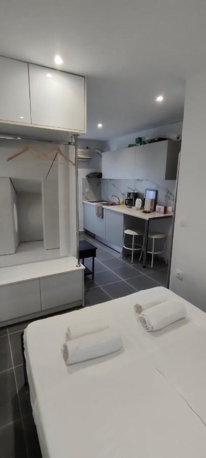 Summer Me - Studio Downtown Apartment Corfu  Bagian luar foto