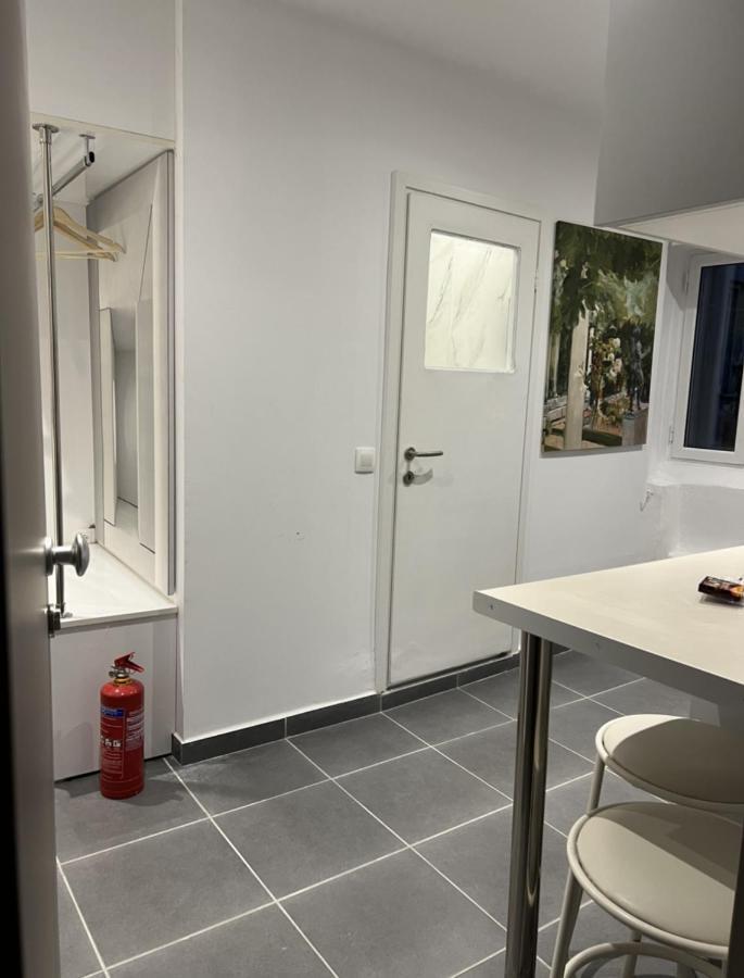 Summer Me - Studio Downtown Apartment Corfu  Bagian luar foto